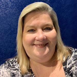 Meet your Posher, Debbie